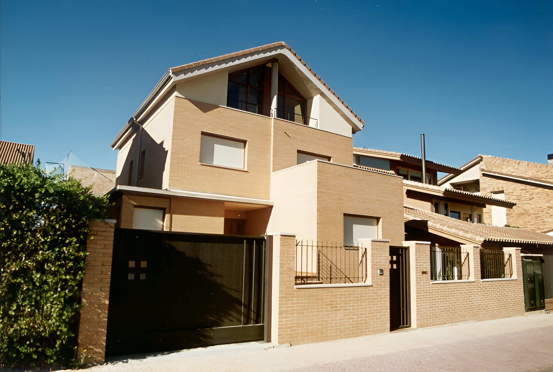 Vivienda Unifamiliar Manuel Lobez, Urbanización Montecanal 10